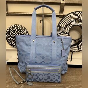 Coach shoulder bag and wallet set